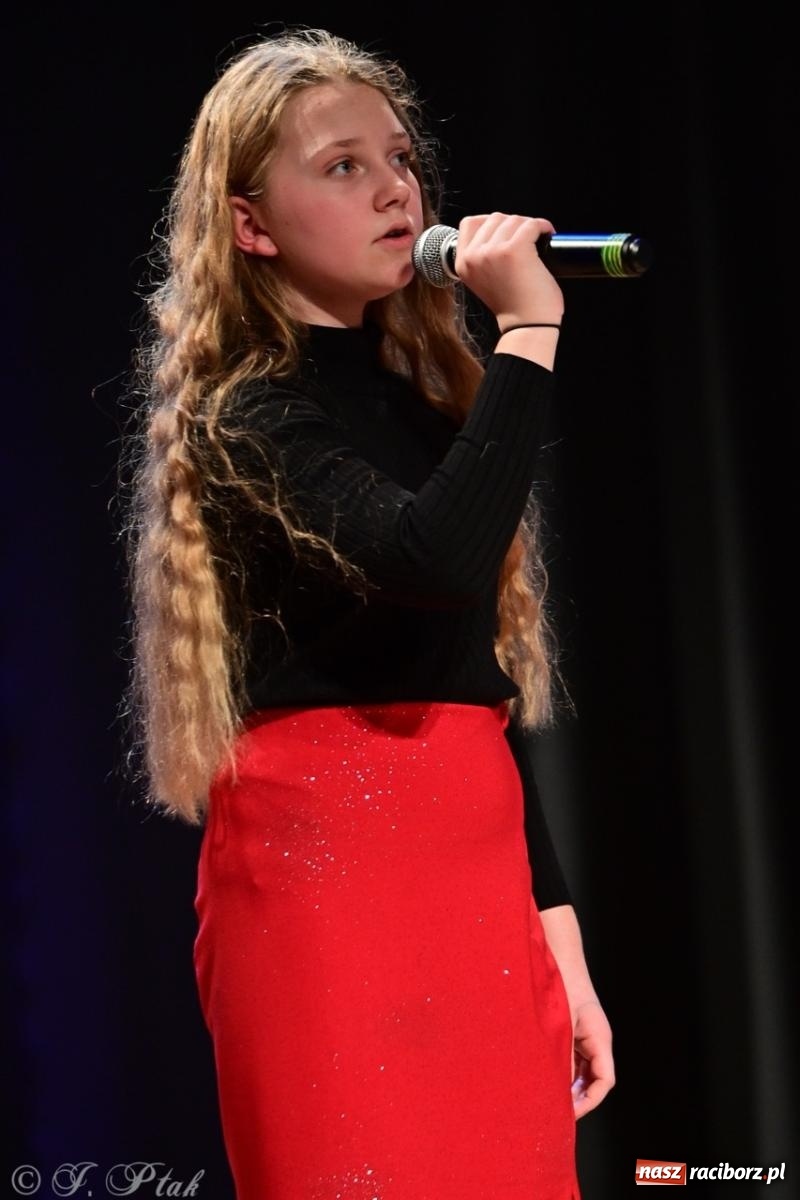 Zdjęcie w galerii na portalu naszraciborz.pl: Magiczny wieczór w Młodzieżowym Domu Kultury wiadomości z regionu