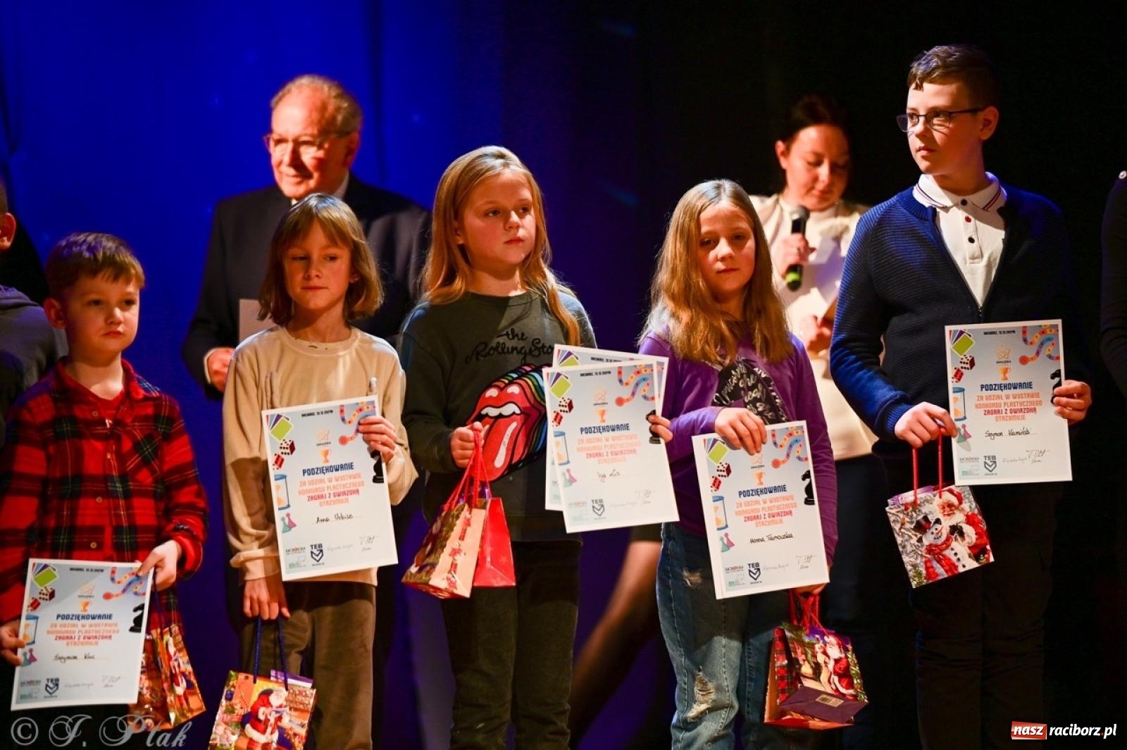 Zdjęcie w galerii na portalu naszraciborz.pl: Magiczny wieczór w Młodzieżowym Domu Kultury wiadomości z regionu