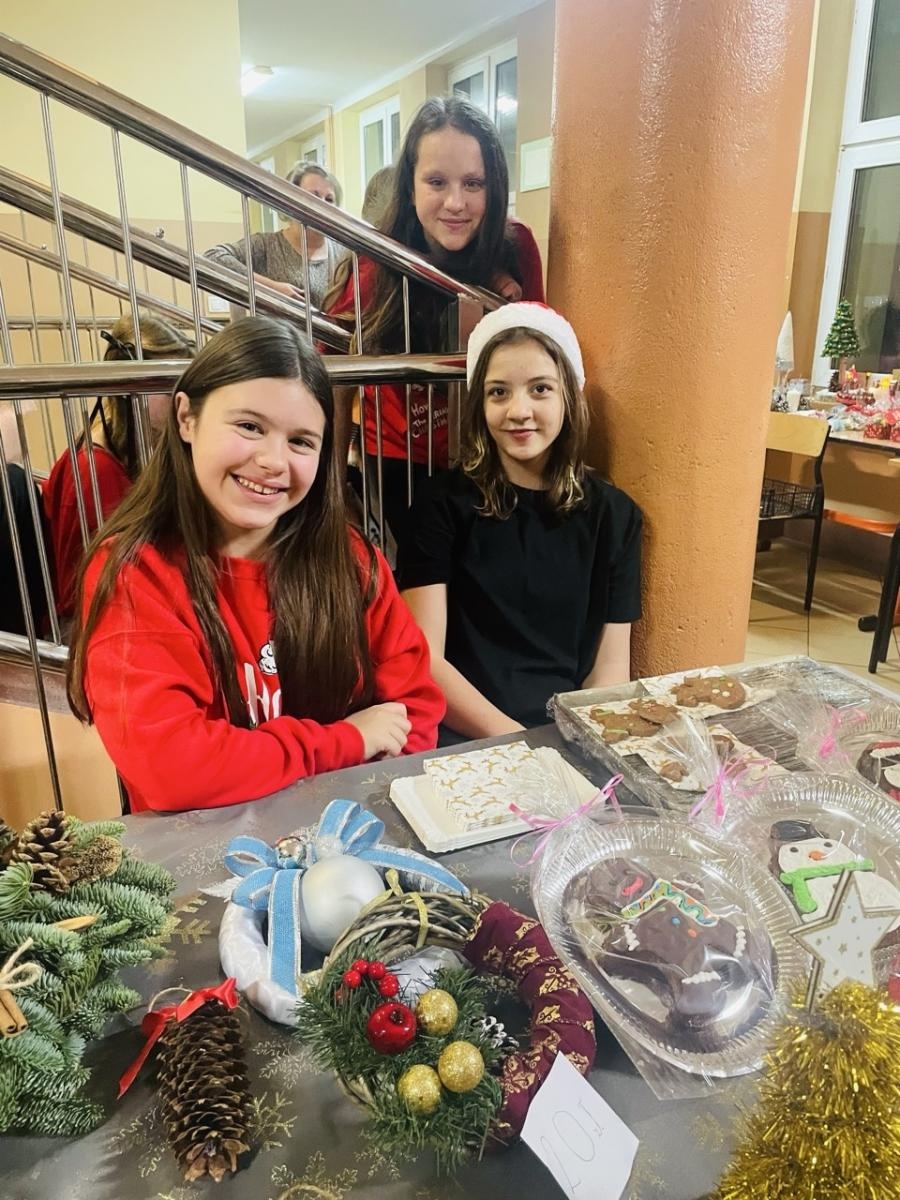 Zdjęcie w galerii na portalu naszraciborz.pl: Świąteczna magia w SP nr 13 [FOTO] wiadomości z regionu