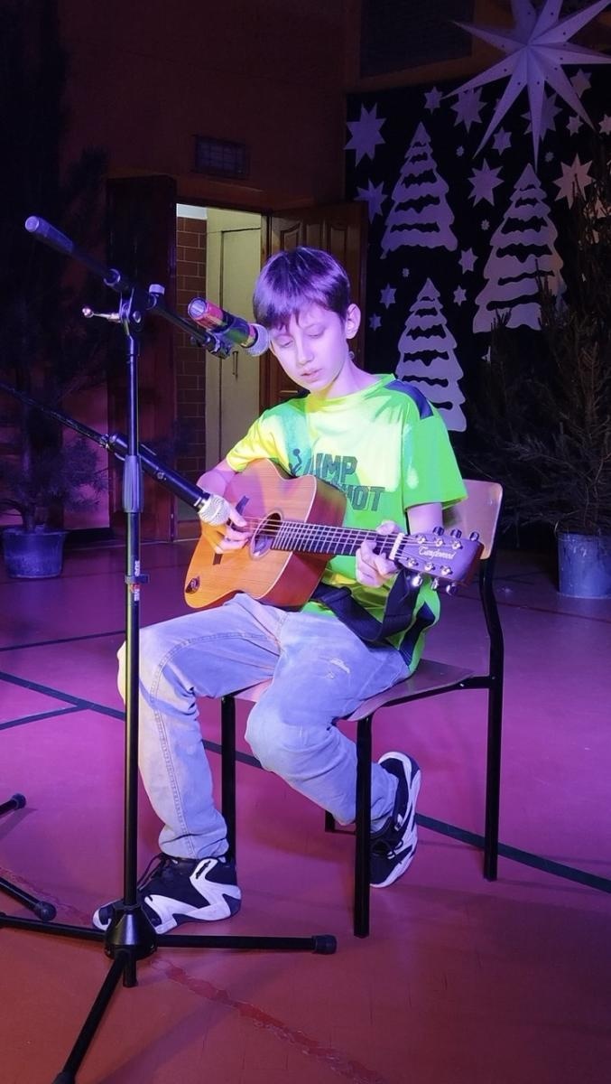 Zdjęcie w galerii na portalu naszraciborz.pl: Świąteczna magia w SP nr 13 [FOTO] wiadomości z regionu