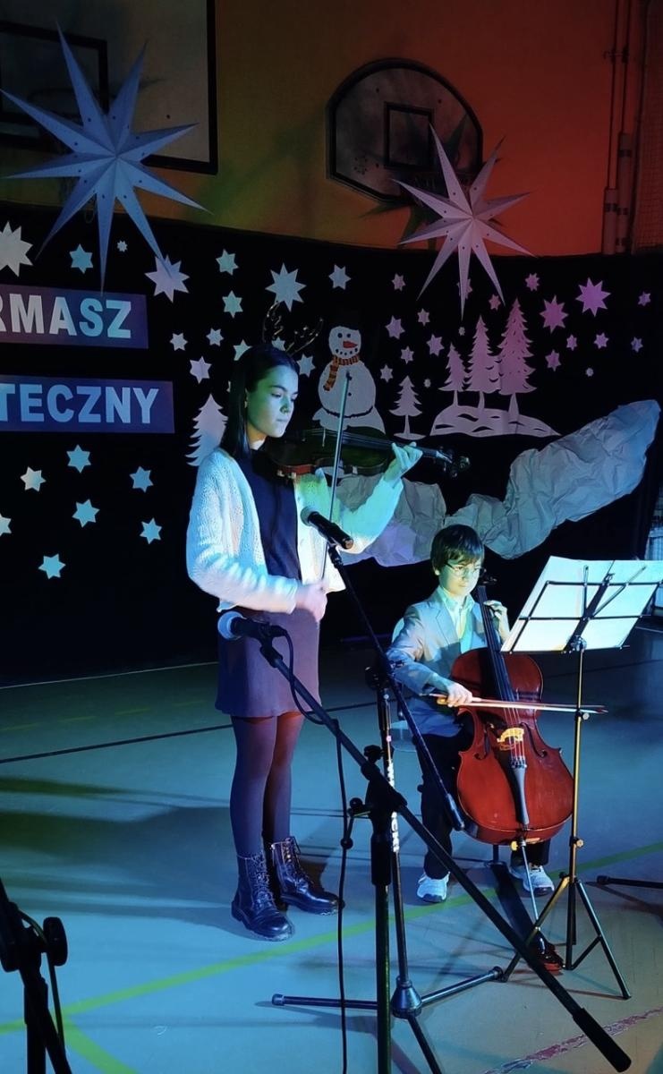 Zdjęcie w galerii na portalu naszraciborz.pl: Świąteczna magia w SP nr 13 [FOTO] wiadomości z regionu