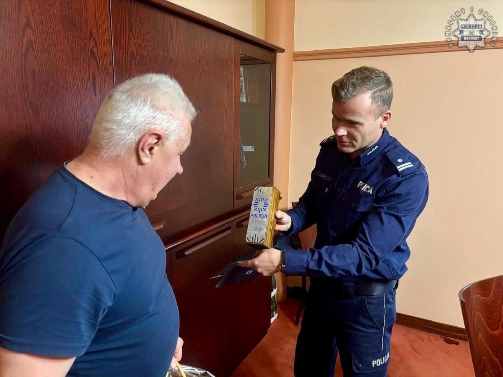 Zdjęcie w galerii na portalu naszraciborz.pl: Odważni mieszkańcy Raciborza zapobiegli tragedii wiadomości z regionu