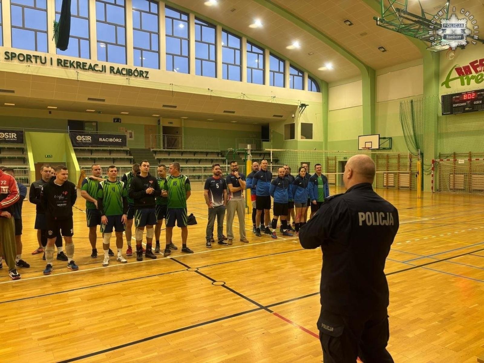 Zdjęcie w galerii na portalu naszraciborz.pl: Siatkarskie zmagania służb mundurowych [FOTO i WIDEO] wiadomości z regionu