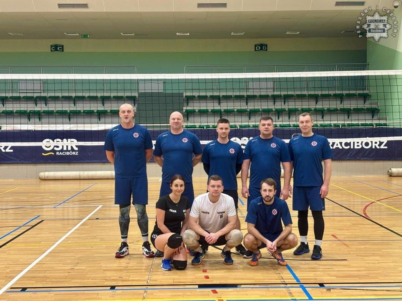 Zdjęcie w galerii na portalu naszraciborz.pl: Siatkarskie zmagania służb mundurowych [FOTO i WIDEO] wiadomości z regionu