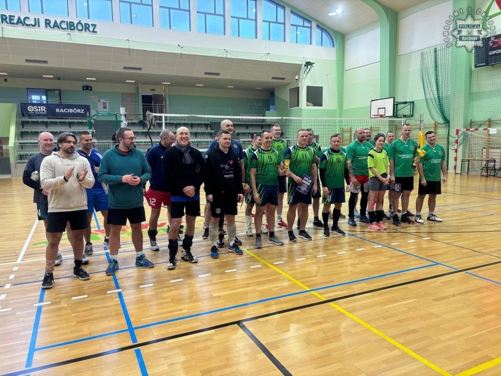 Zdjęcie w galerii na portalu naszraciborz.pl: Siatkarskie zmagania służb mundurowych [FOTO i WIDEO] wiadomości z regionu