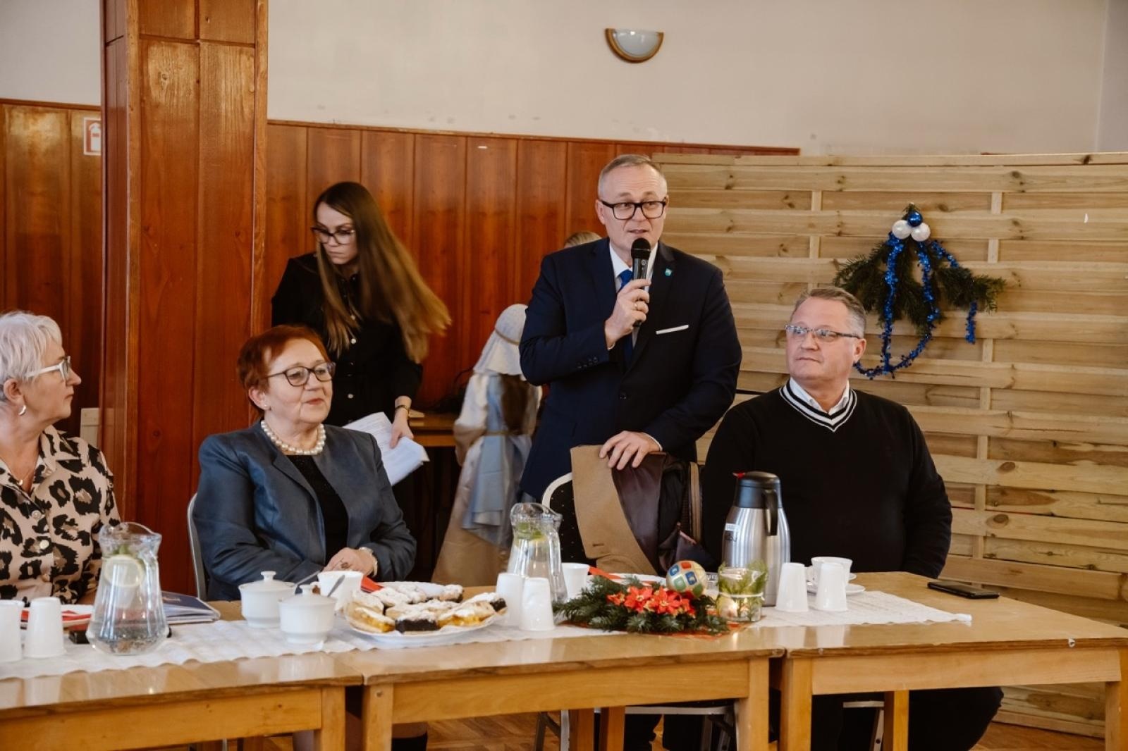 Zdjęcie w galerii na portalu naszraciborz.pl: Świąteczne spotkanie seniorów w Pietrowicach Wielkich wiadomości z regionu