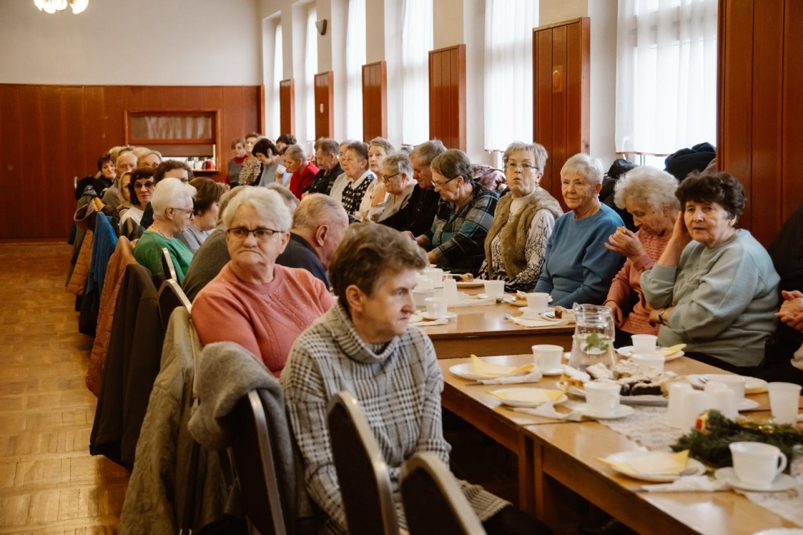 Zdjęcie w galerii na portalu naszraciborz.pl: Świąteczne spotkanie seniorów w Pietrowicach Wielkich wiadomości z regionu
