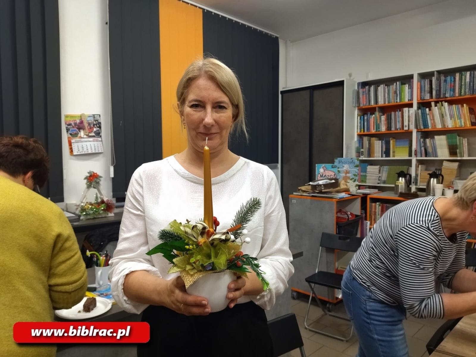 Zdjęcie w galerii na portalu naszraciborz.pl: Biblioteka stroi (się) na Święta, czyli grudniowe warsztaty rękodzieła wiadomości z regionu