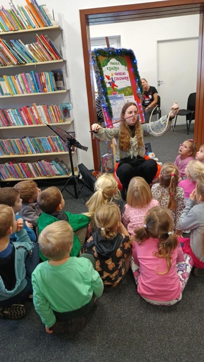 Zdjęcie w galerii na portalu naszraciborz.pl: Skrzypce i magia dźwięku – wyjątkowe spotkanie grup Żabki i Krasnoludki wiadomości z regionu