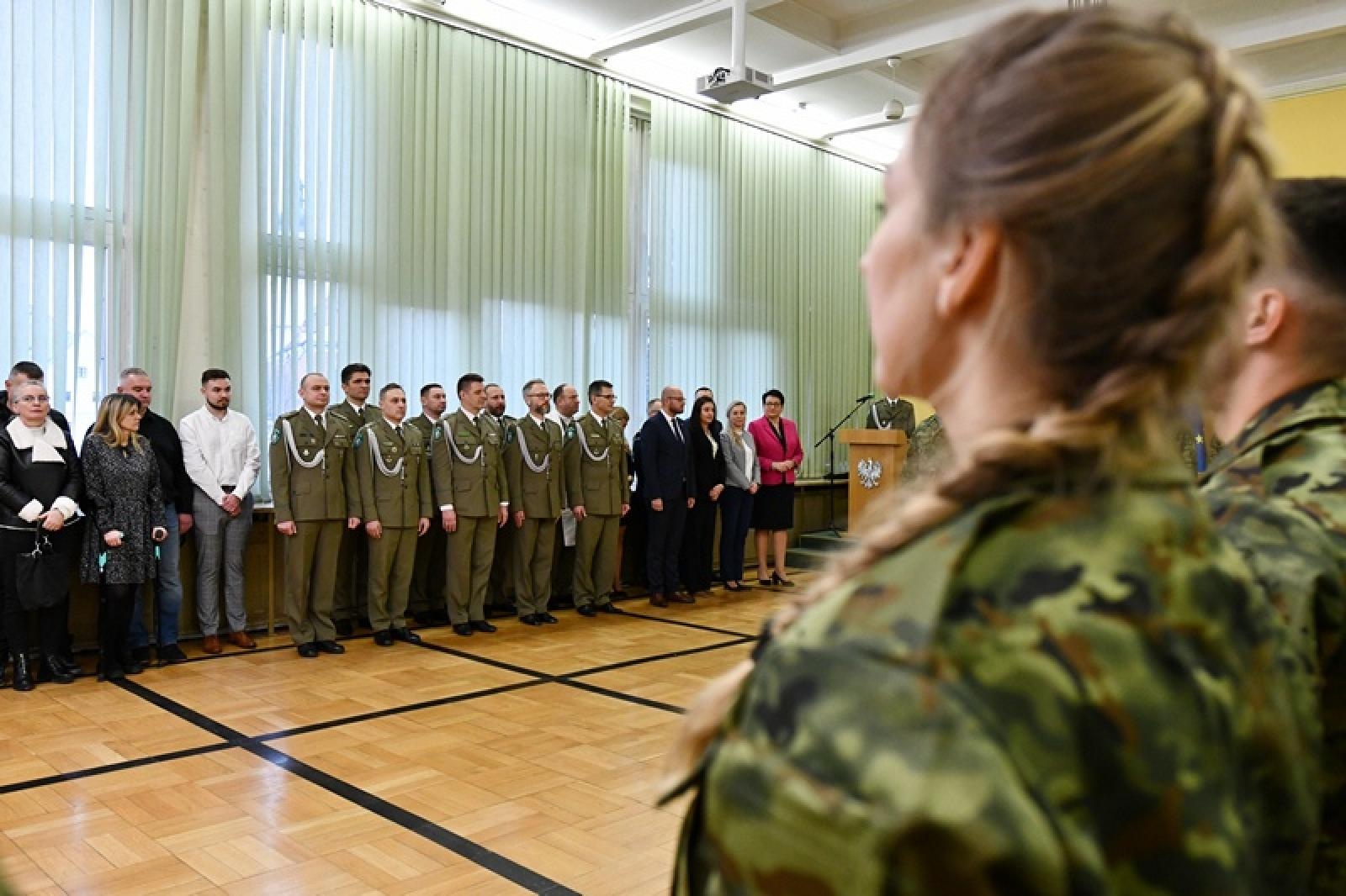 Zdjęcie w galerii na portalu naszraciborz.pl: Uroczyste ślubowanie nowych funkcjonariuszy Śląskiego Oddziału Straży Granicznej wiadomości z regionu