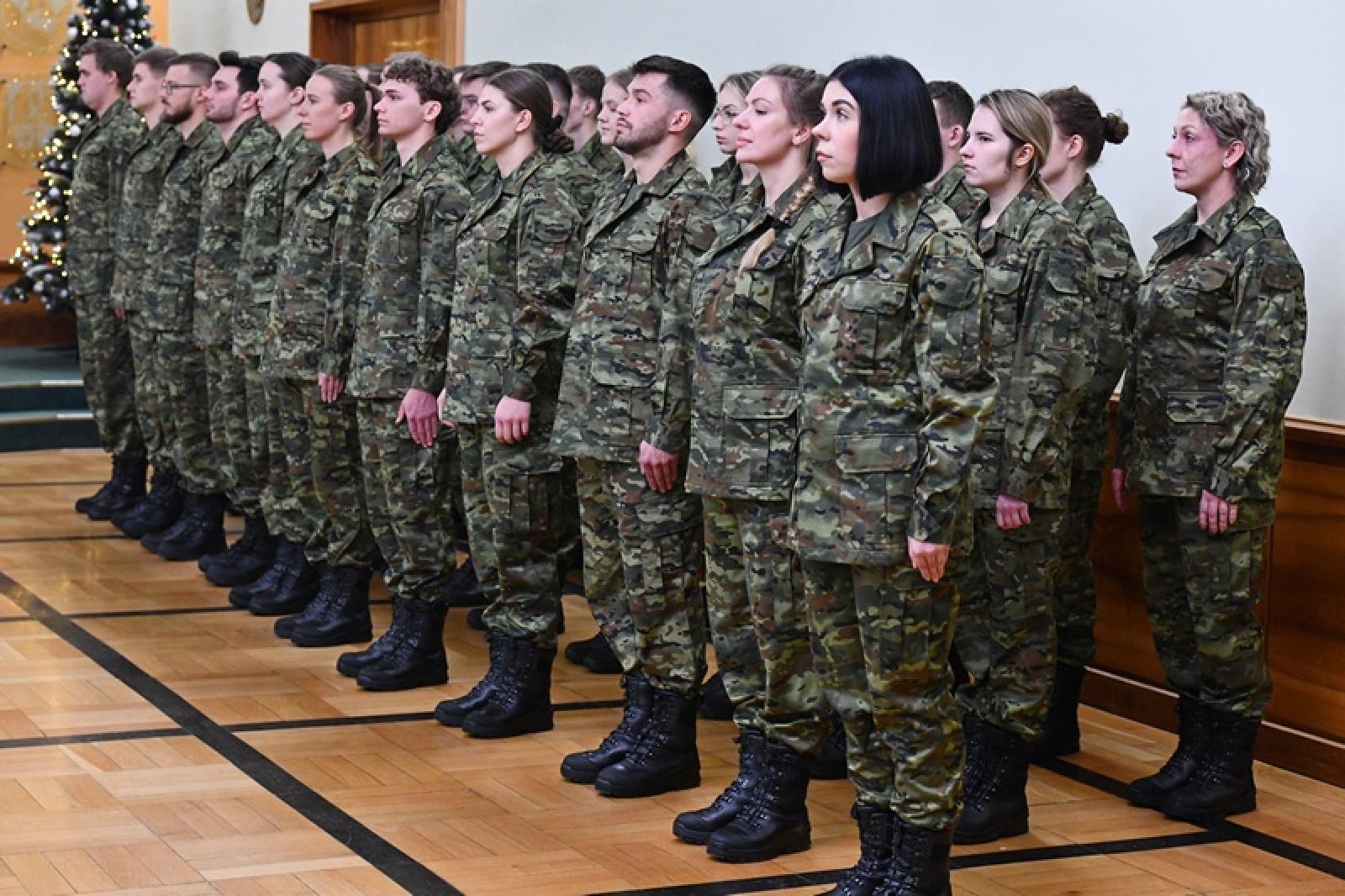 Zdjęcie w galerii na portalu naszraciborz.pl: Uroczyste ślubowanie nowych funkcjonariuszy Śląskiego Oddziału Straży Granicznej wiadomości z regionu