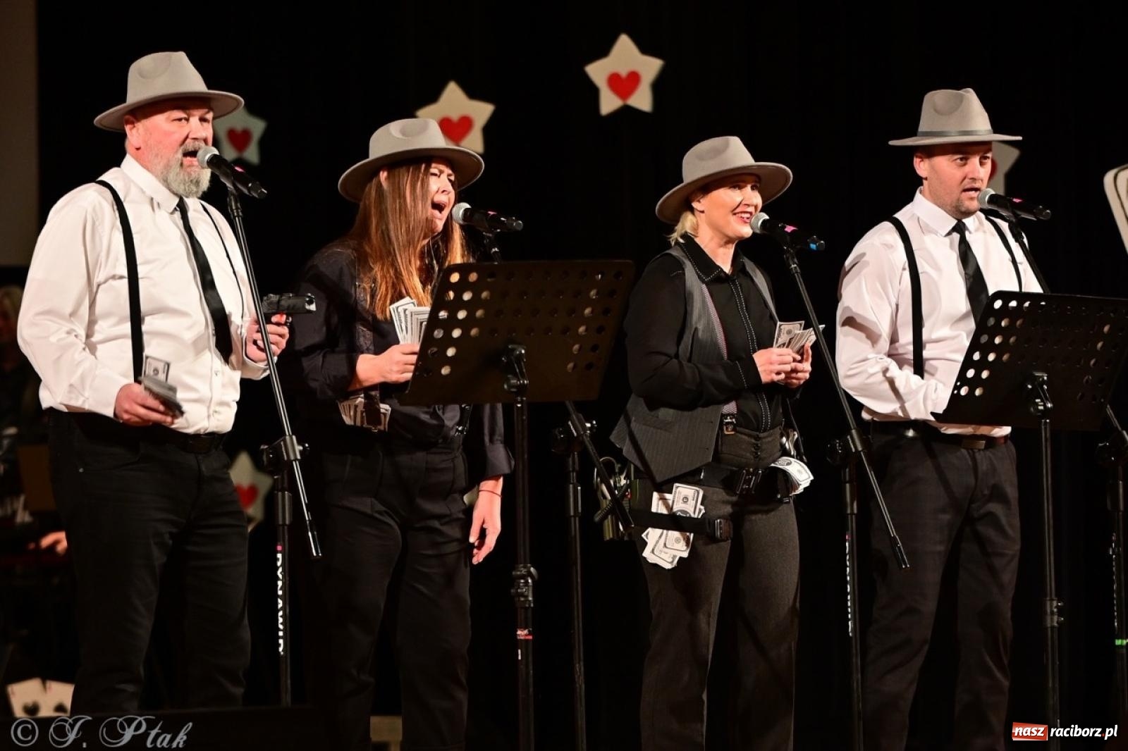 Zdjęcie w galerii na portalu naszraciborz.pl: Oczko, czyli 21. raciborska Gwiazdka Serc [FOTO] wiadomości z regionu