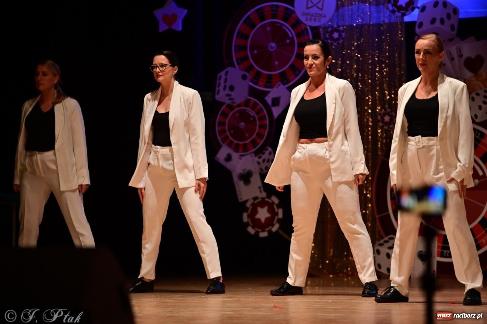 Zdjęcie w galerii na portalu naszraciborz.pl: Oczko, czyli 21. raciborska Gwiazdka Serc [FOTO] wiadomości z regionu