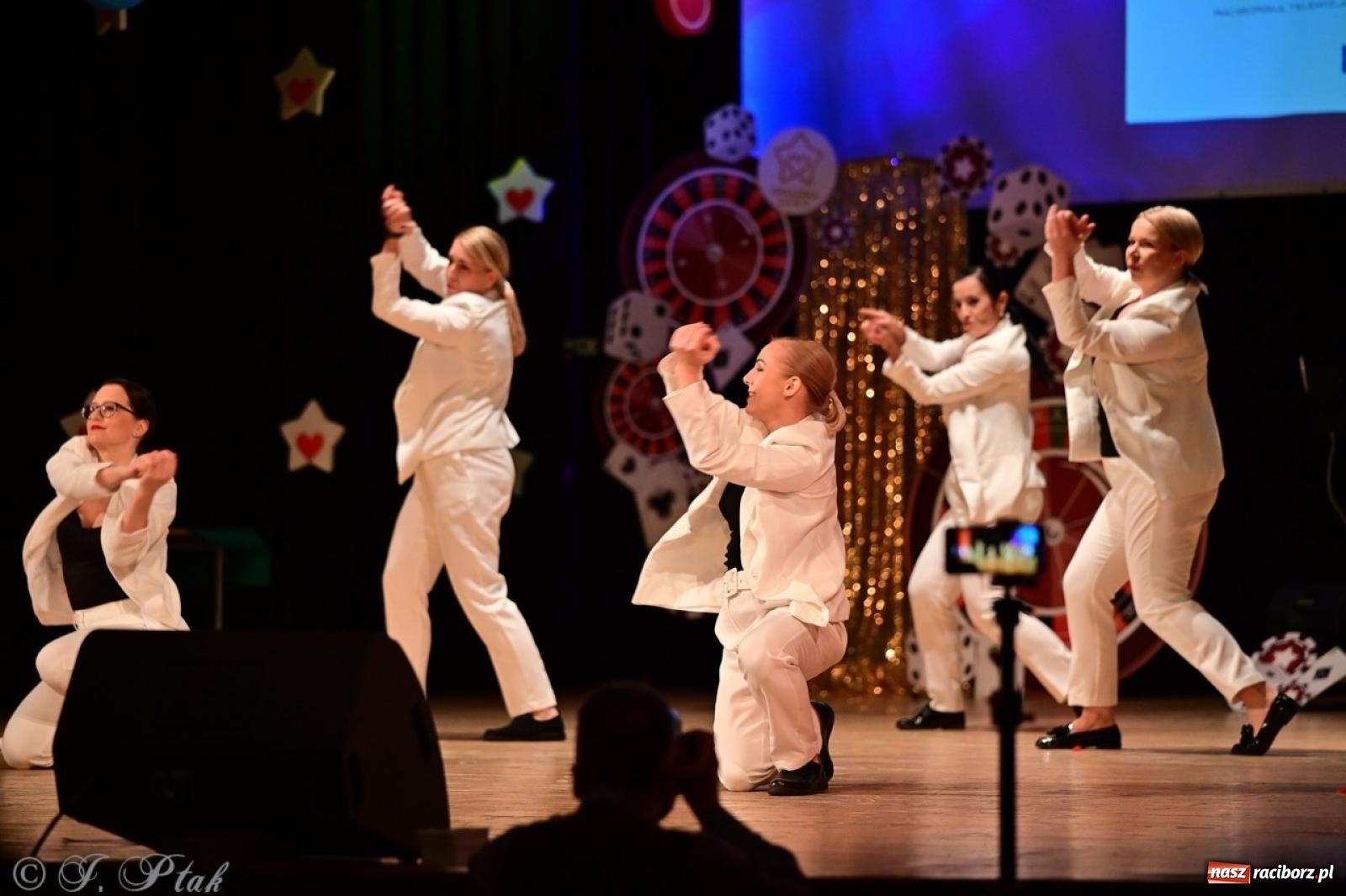 Zdjęcie w galerii na portalu naszraciborz.pl: Oczko, czyli 21. raciborska Gwiazdka Serc [FOTO] wiadomości z regionu