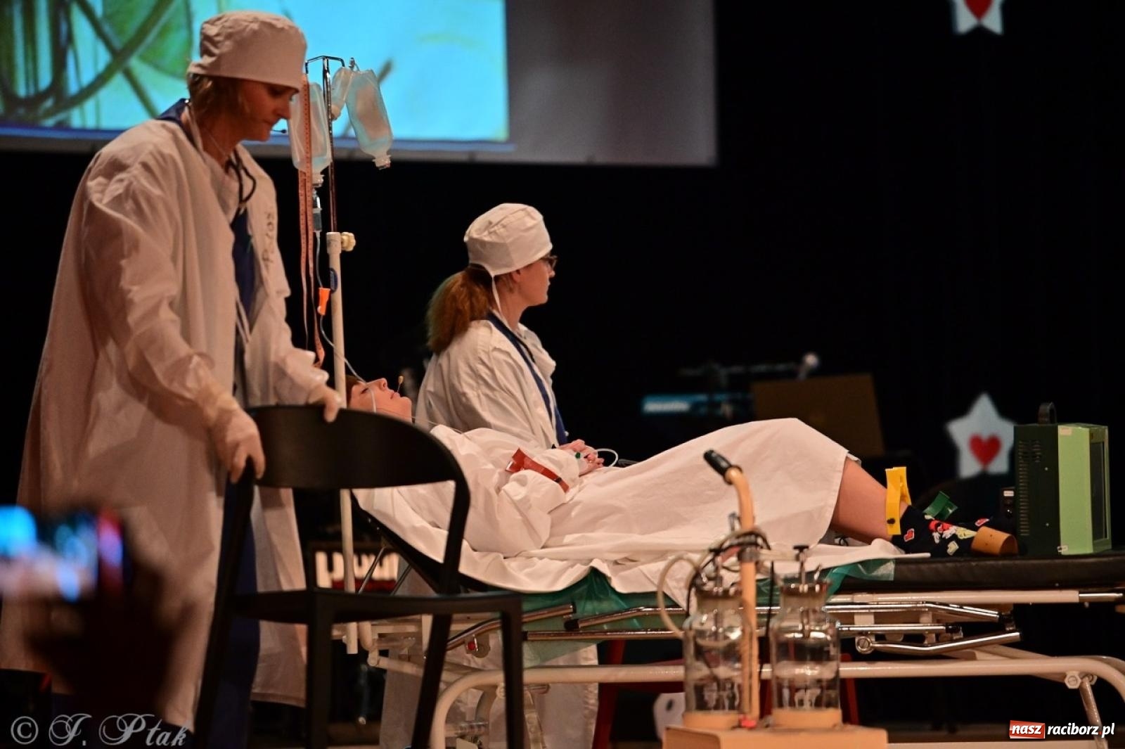 Zdjęcie w galerii na portalu naszraciborz.pl: Oczko, czyli 21. raciborska Gwiazdka Serc [FOTO] wiadomości z regionu