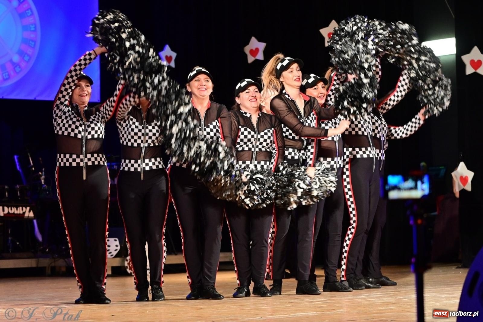 Zdjęcie w galerii na portalu naszraciborz.pl: Oczko, czyli 21. raciborska Gwiazdka Serc [FOTO] wiadomości z regionu