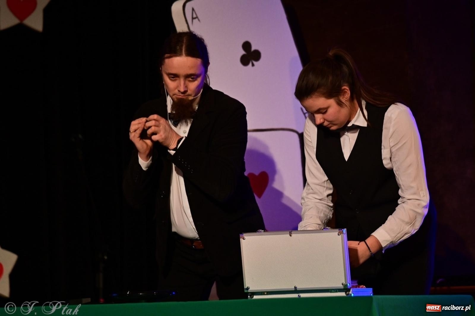 Zdjęcie w galerii na portalu naszraciborz.pl: Oczko, czyli 21. raciborska Gwiazdka Serc [FOTO] wiadomości z regionu