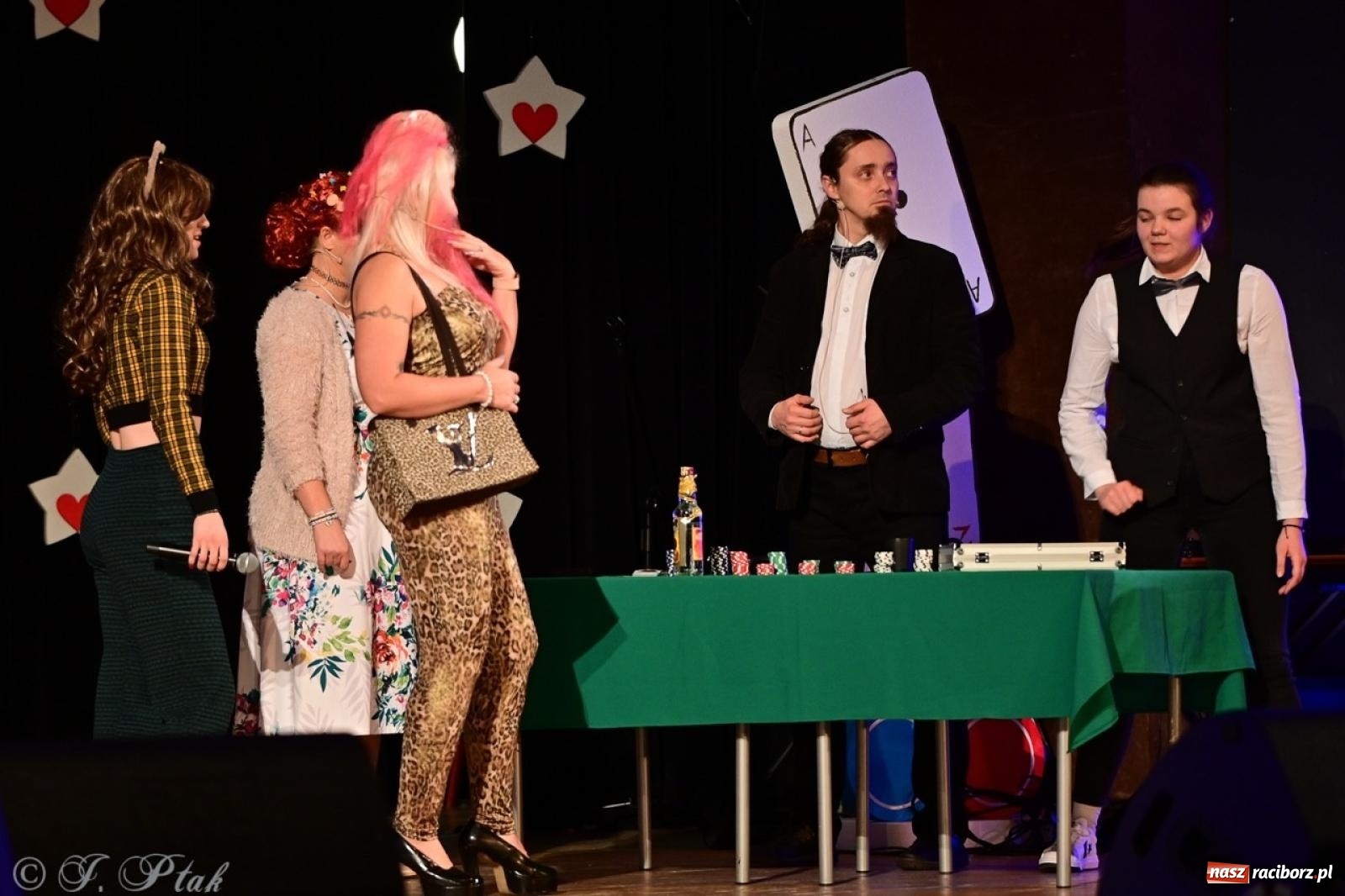 Zdjęcie w galerii na portalu naszraciborz.pl: Oczko, czyli 21. raciborska Gwiazdka Serc [FOTO] wiadomości z regionu