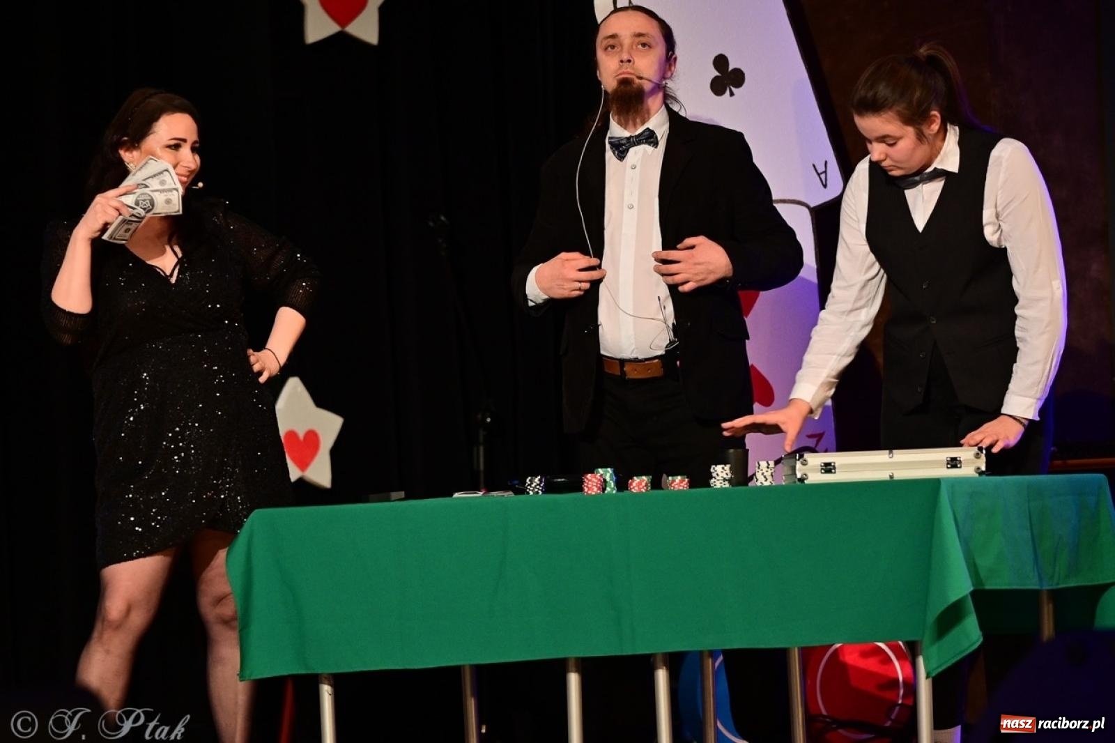 Zdjęcie w galerii na portalu naszraciborz.pl: Oczko, czyli 21. raciborska Gwiazdka Serc [FOTO] wiadomości z regionu