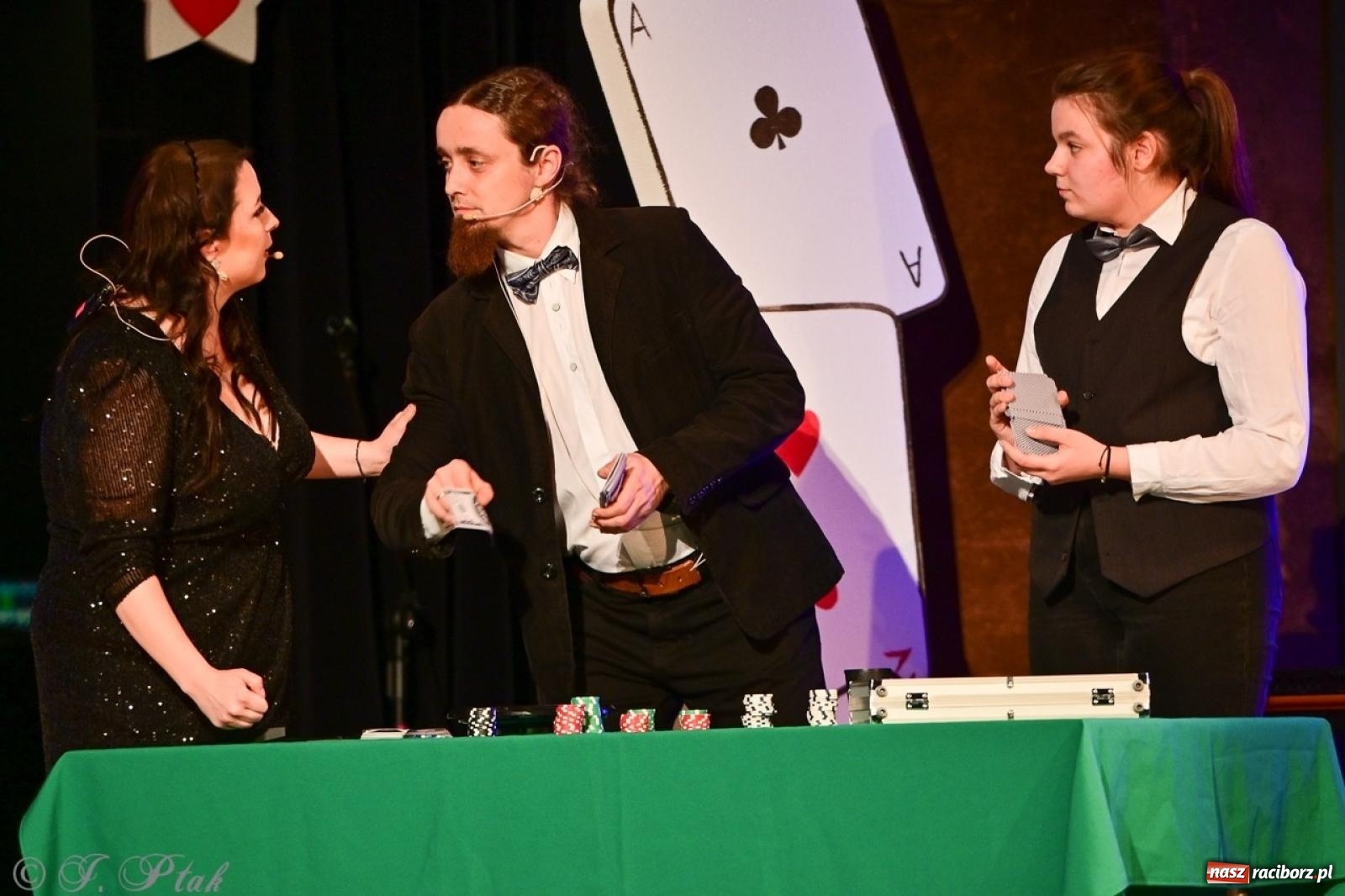 Zdjęcie w galerii na portalu naszraciborz.pl: Oczko, czyli 21. raciborska Gwiazdka Serc [FOTO] wiadomości z regionu