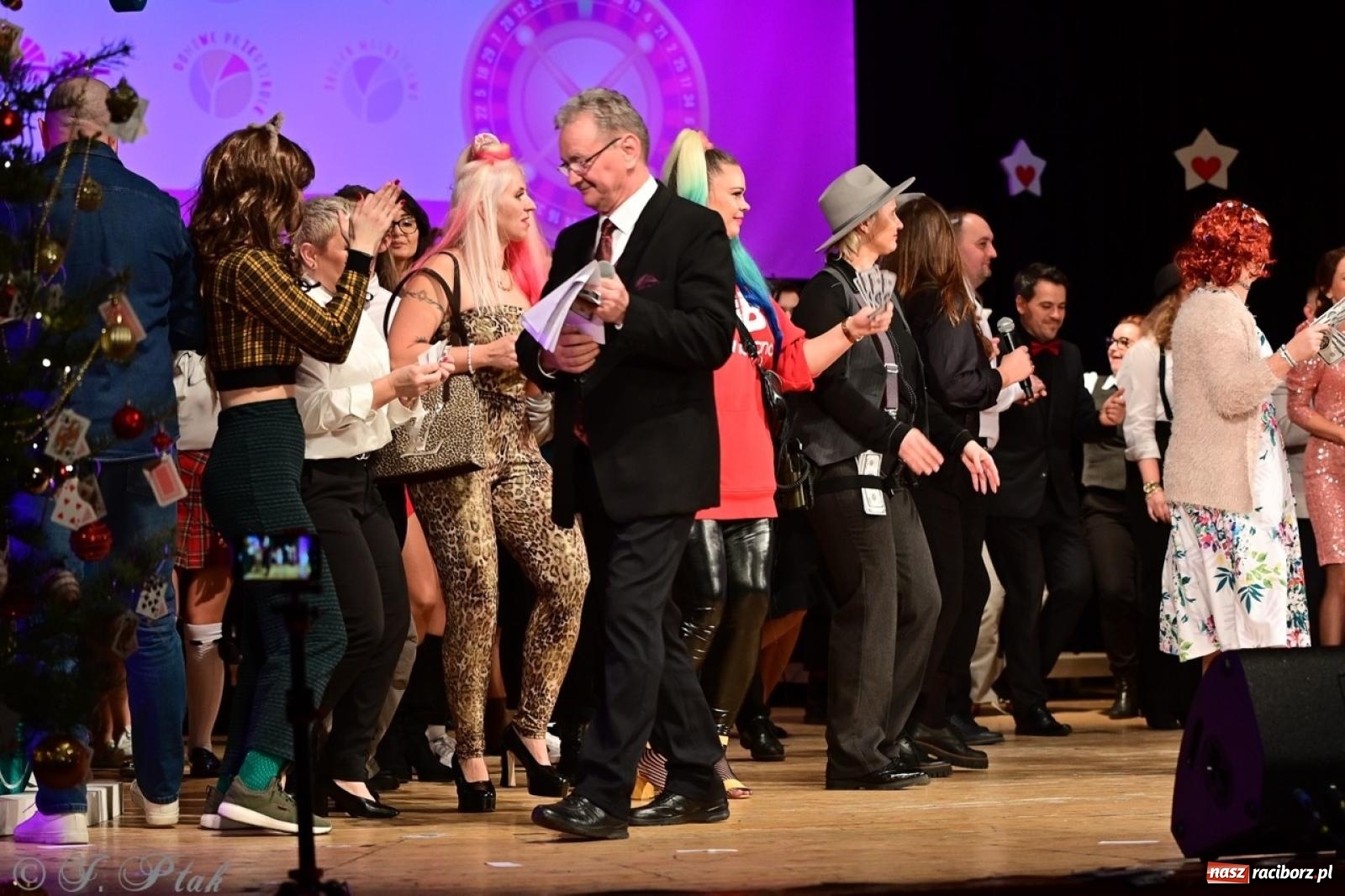 Zdjęcie w galerii na portalu naszraciborz.pl: Oczko, czyli 21. raciborska Gwiazdka Serc [FOTO] wiadomości z regionu
