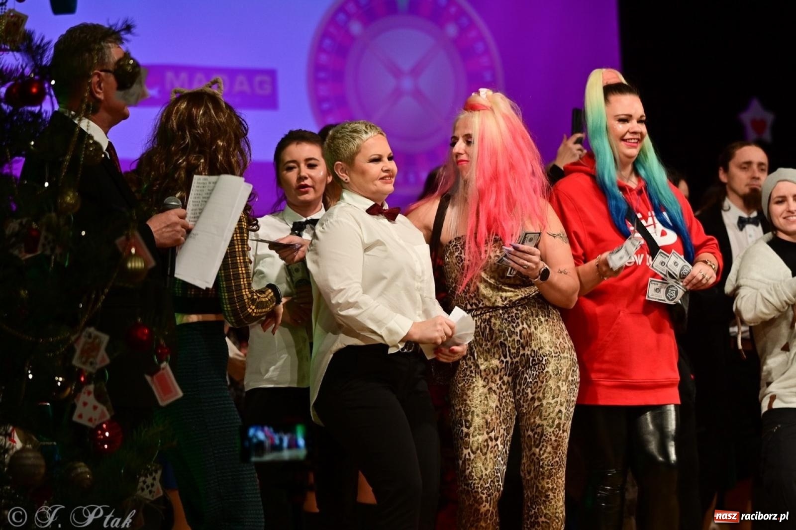 Zdjęcie w galerii na portalu naszraciborz.pl: Oczko, czyli 21. raciborska Gwiazdka Serc [FOTO] wiadomości z regionu