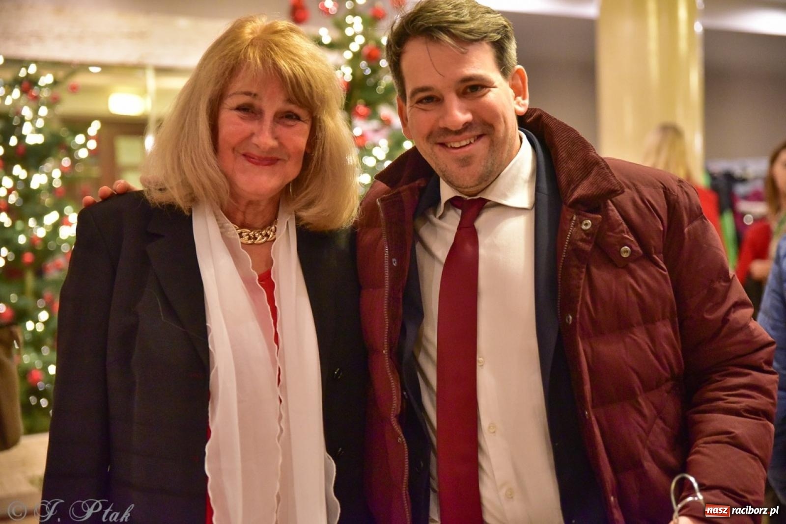 Zdjęcie w galerii na portalu naszraciborz.pl: Oczko, czyli 21. raciborska Gwiazdka Serc [FOTO] wiadomości z regionu