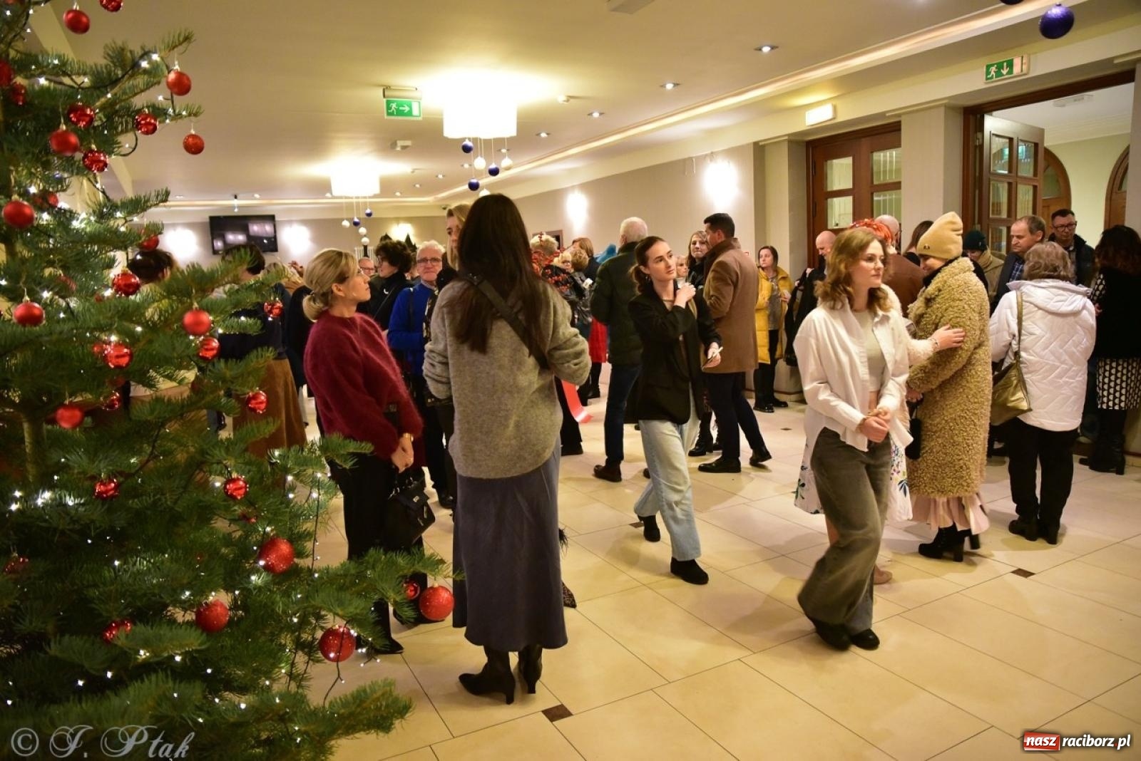 Zdjęcie w galerii na portalu naszraciborz.pl: Oczko, czyli 21. raciborska Gwiazdka Serc [FOTO] wiadomości z regionu
