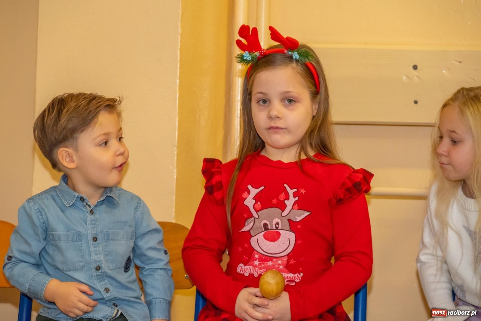 Zdjęcie w galerii na portalu naszraciborz.pl: Świąteczny kiermasz w SP 15. Moc atrakcji dla ducha i ciała wiadomości z regionu