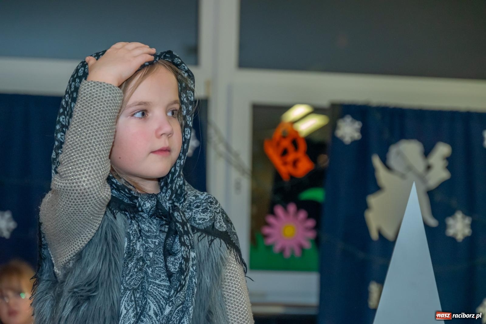 Zdjęcie w galerii na portalu naszraciborz.pl: Świąteczny kiermasz w SP 15. Moc atrakcji dla ducha i ciała wiadomości z regionu