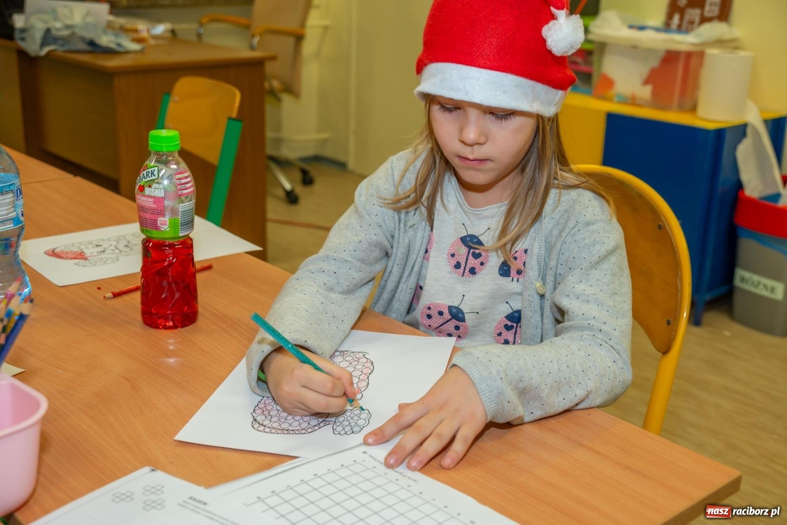 Zdjęcie w galerii na portalu naszraciborz.pl: Świąteczny kiermasz w SP 15. Moc atrakcji dla ducha i ciała wiadomości z regionu