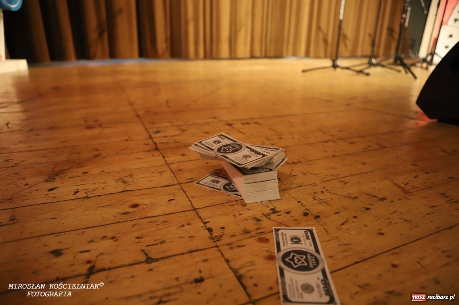 Zdjęcie w galerii na portalu naszraciborz.pl: Gwiazdy Gwiazdki Serc 2024. Koncert charytatywny na bis! wiadomości z regionu