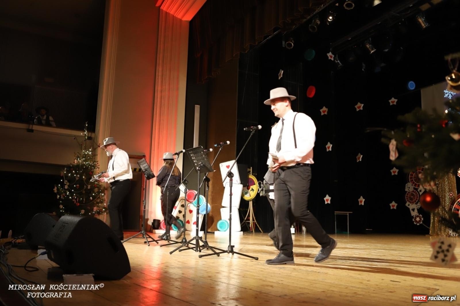 Zdjęcie w galerii na portalu naszraciborz.pl: Gwiazdy Gwiazdki Serc 2024. Koncert charytatywny na bis! wiadomości z regionu