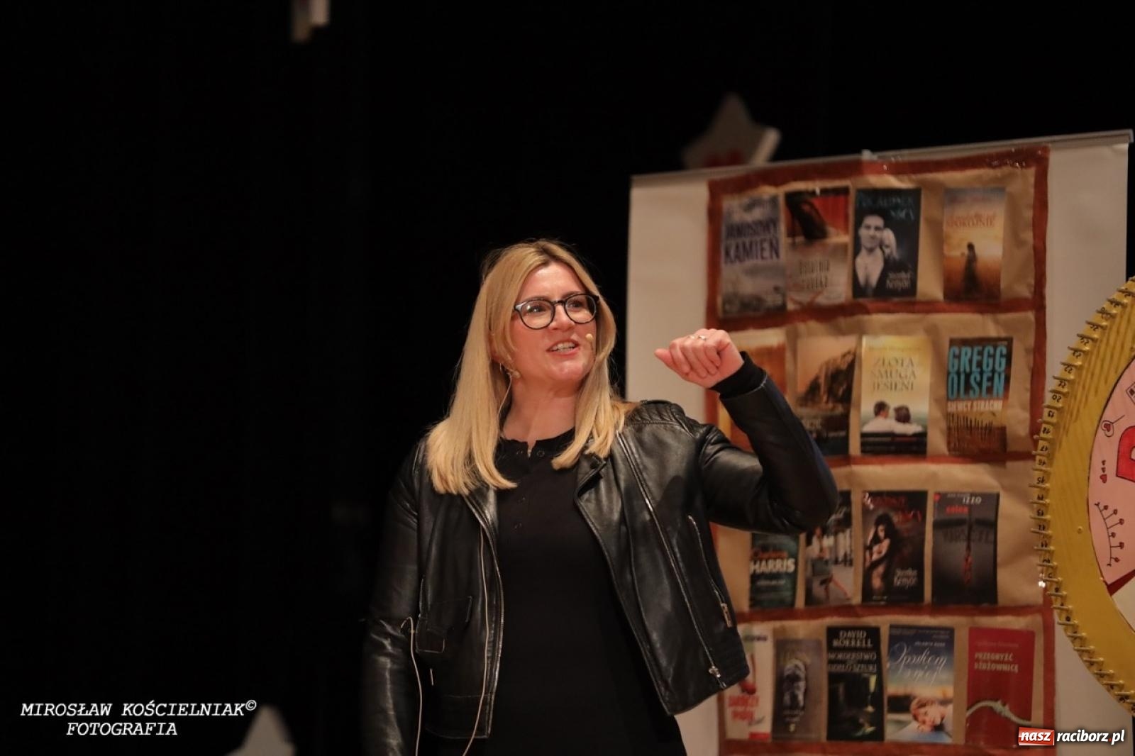 Zdjęcie w galerii na portalu naszraciborz.pl: Gwiazdy Gwiazdki Serc 2024. Koncert charytatywny na bis! wiadomości z regionu