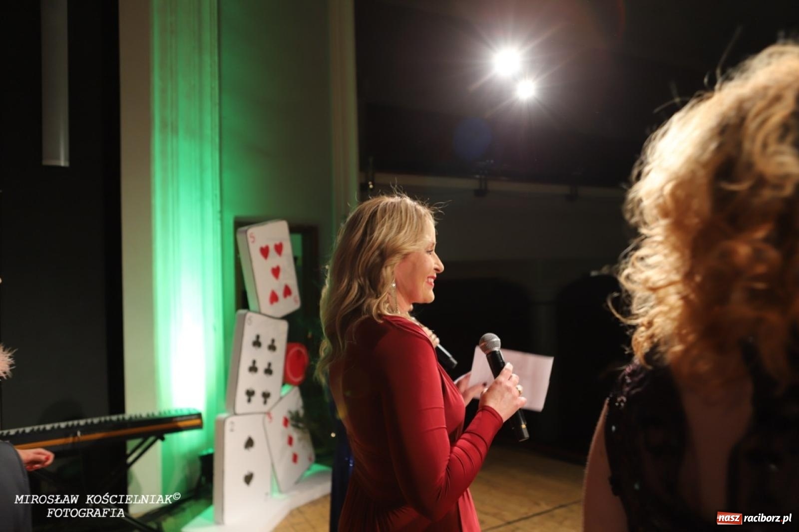 Zdjęcie w galerii na portalu naszraciborz.pl: Gwiazdy Gwiazdki Serc 2024. Koncert charytatywny na bis! wiadomości z regionu