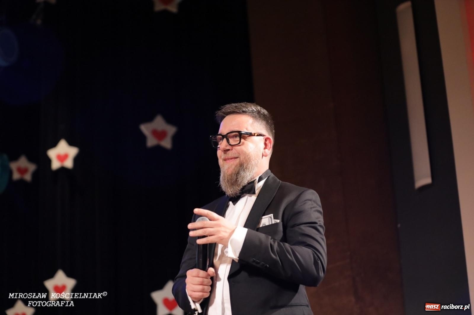 Zdjęcie w galerii na portalu naszraciborz.pl: Gwiazdy Gwiazdki Serc 2024. Koncert charytatywny na bis! wiadomości z regionu