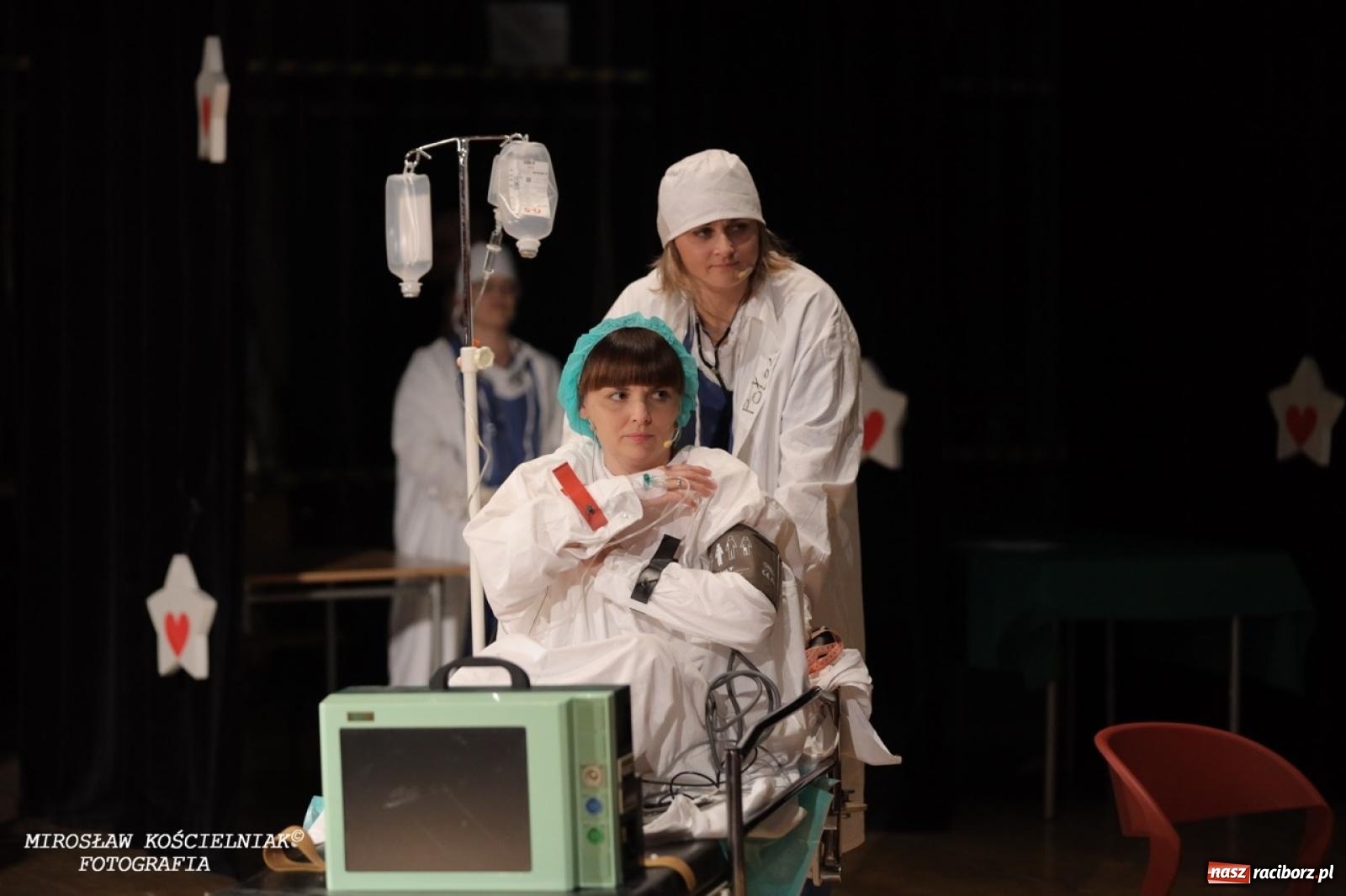 Zdjęcie w galerii na portalu naszraciborz.pl: Gwiazdy Gwiazdki Serc 2024. Koncert charytatywny na bis! wiadomości z regionu