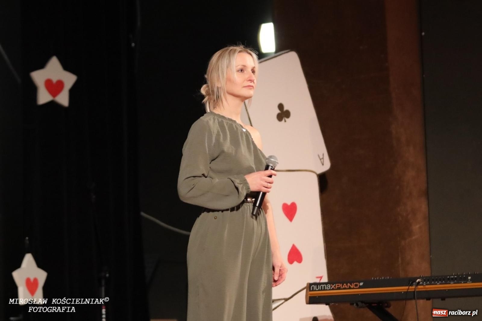 Zdjęcie w galerii na portalu naszraciborz.pl: Gwiazdy Gwiazdki Serc 2024. Koncert charytatywny na bis! wiadomości z regionu