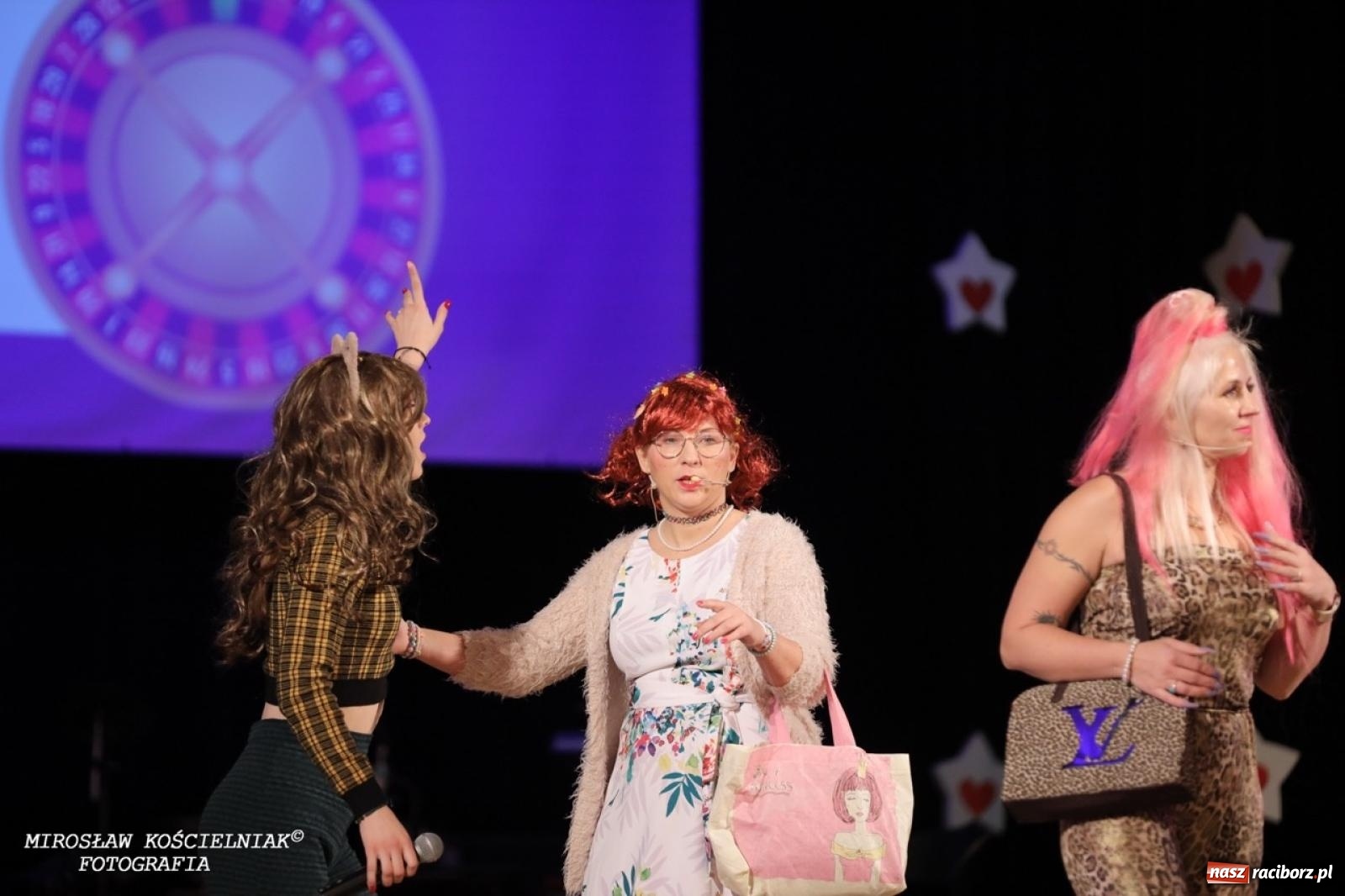 Zdjęcie w galerii na portalu naszraciborz.pl: Gwiazdy Gwiazdki Serc 2024. Koncert charytatywny na bis! wiadomości z regionu