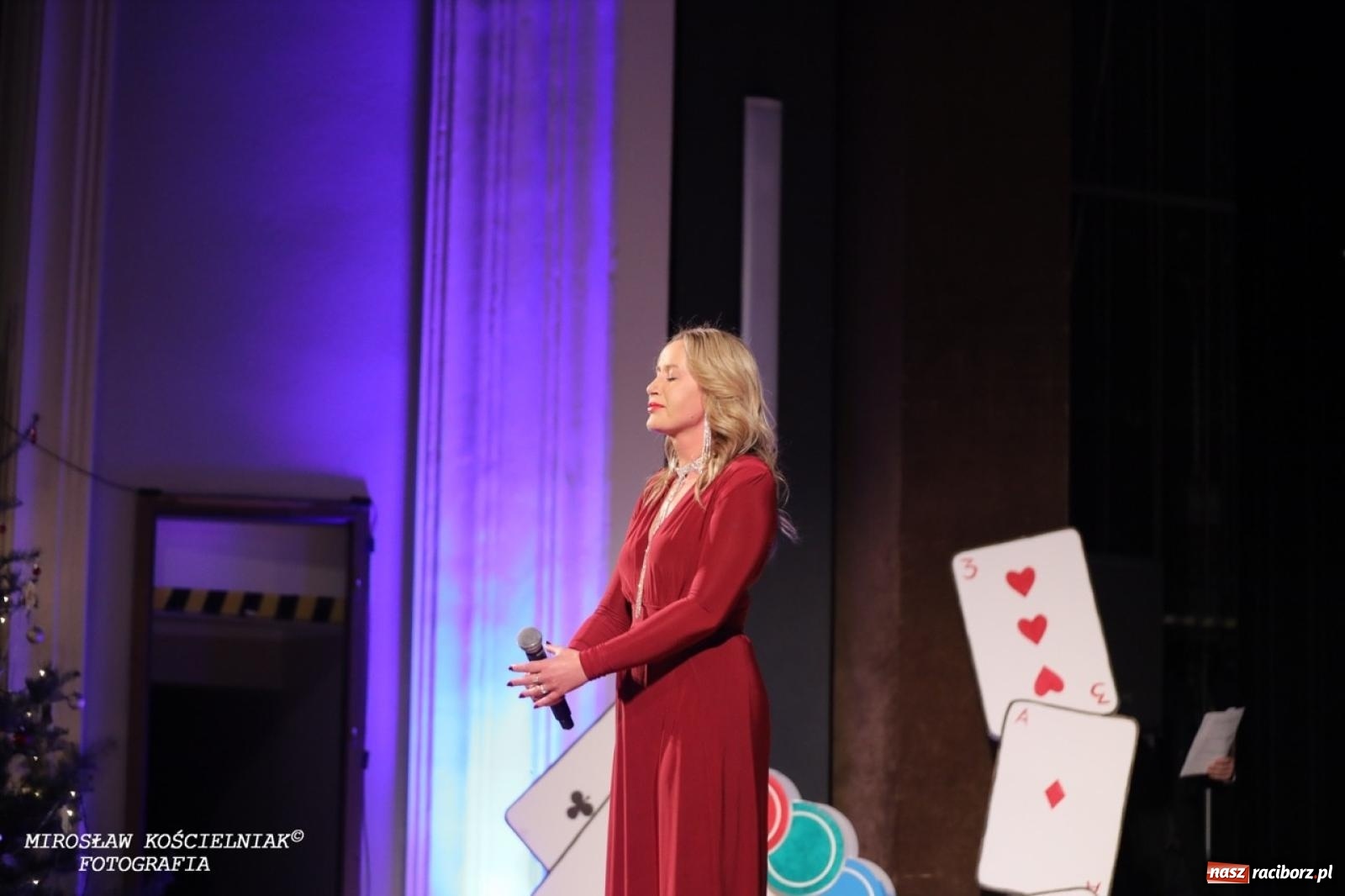 Zdjęcie w galerii na portalu naszraciborz.pl: Gwiazdy Gwiazdki Serc 2024. Koncert charytatywny na bis! wiadomości z regionu
