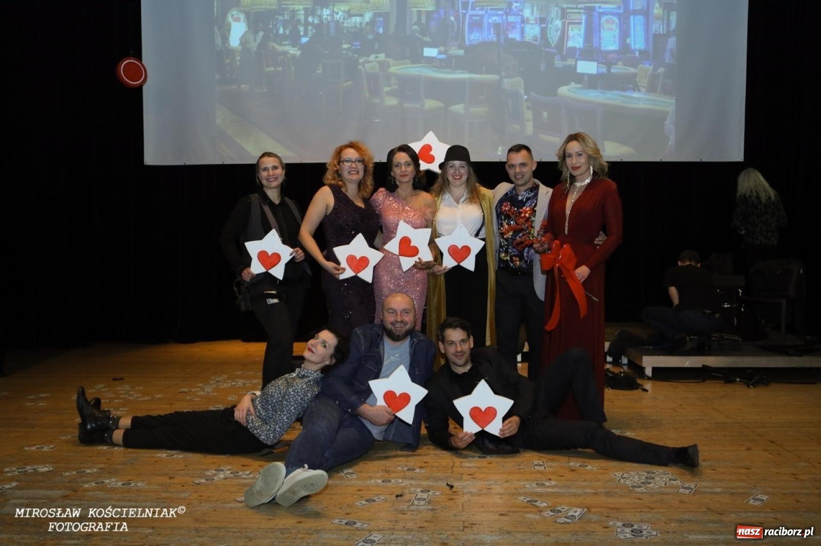 Zdjęcie w galerii na portalu naszraciborz.pl: Gwiazdy Gwiazdki Serc 2024. Koncert charytatywny na bis! wiadomości z regionu