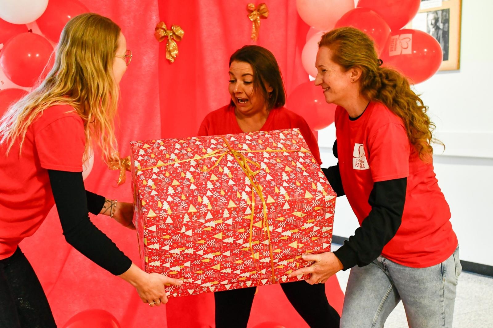 Zdjęcie w galerii na portalu naszraciborz.pl: Szlachetna Paczka w Raciborzu: 16 rodzin otrzyma pomoc! wiadomości z regionu