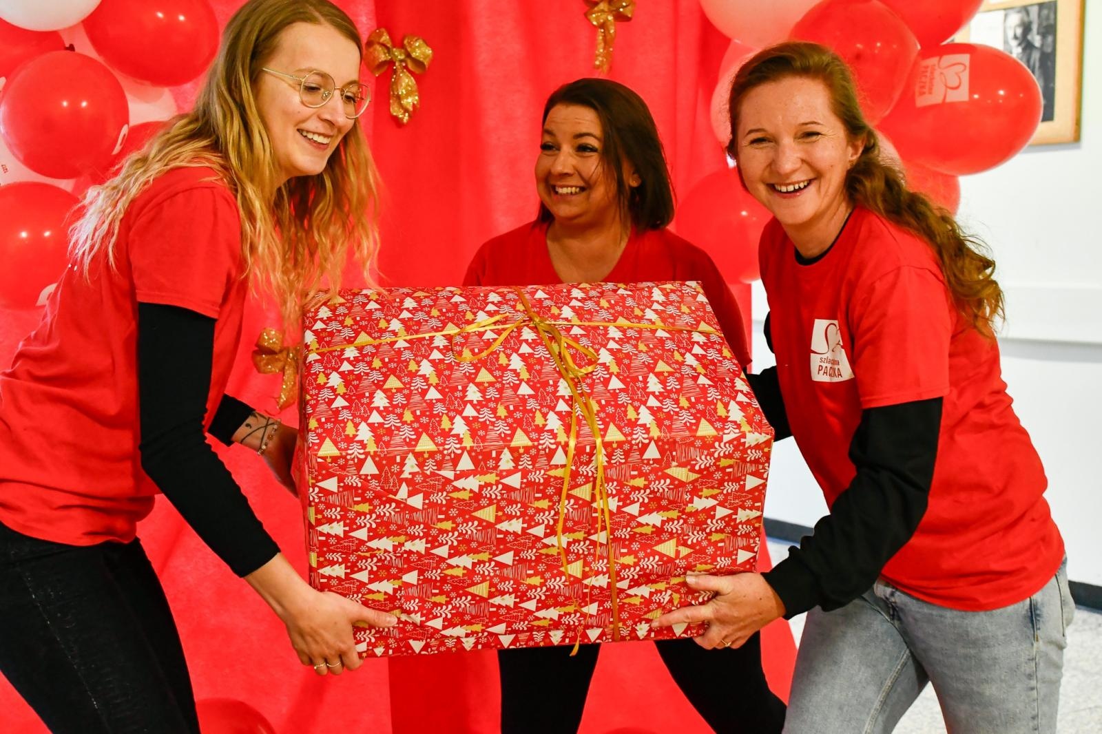 Zdjęcie w galerii na portalu naszraciborz.pl: Szlachetna Paczka w Raciborzu: 16 rodzin otrzyma pomoc! wiadomości z regionu