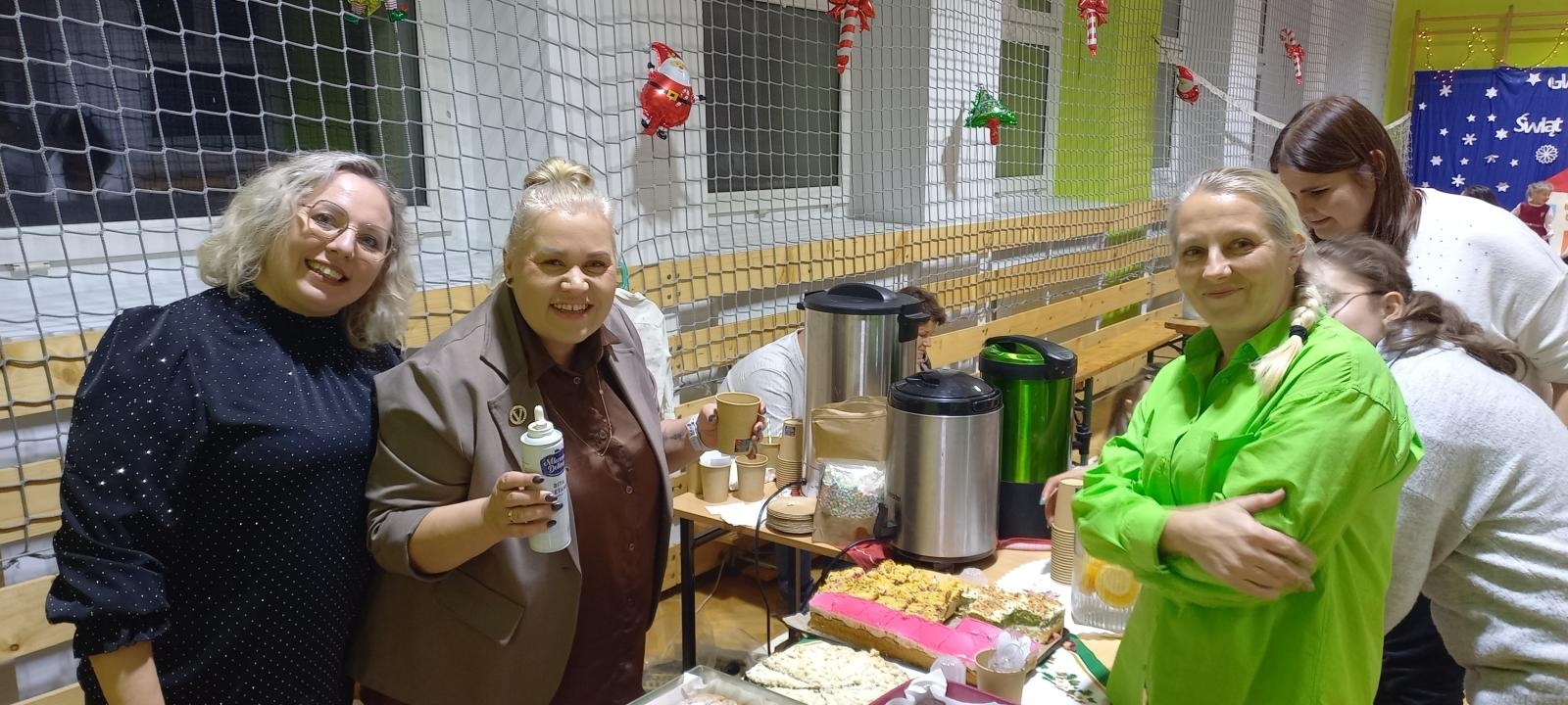 Zdjęcie w galerii na portalu naszraciborz.pl: Przedszkolny kiermasz świąteczny w ZSP 3 wiadomości z regionu