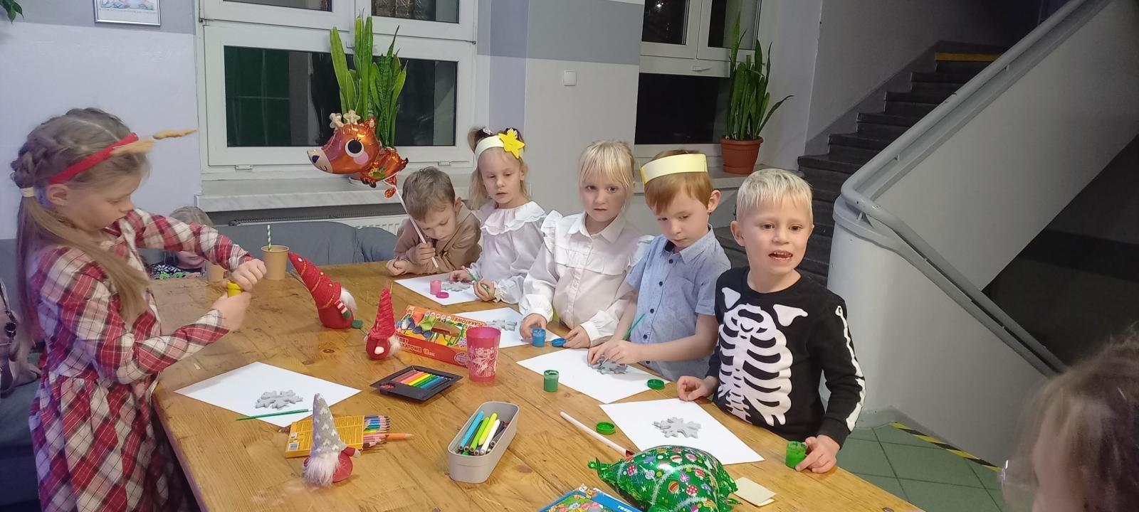 Zdjęcie w galerii na portalu naszraciborz.pl: Przedszkolny kiermasz świąteczny w ZSP 3 wiadomości z regionu