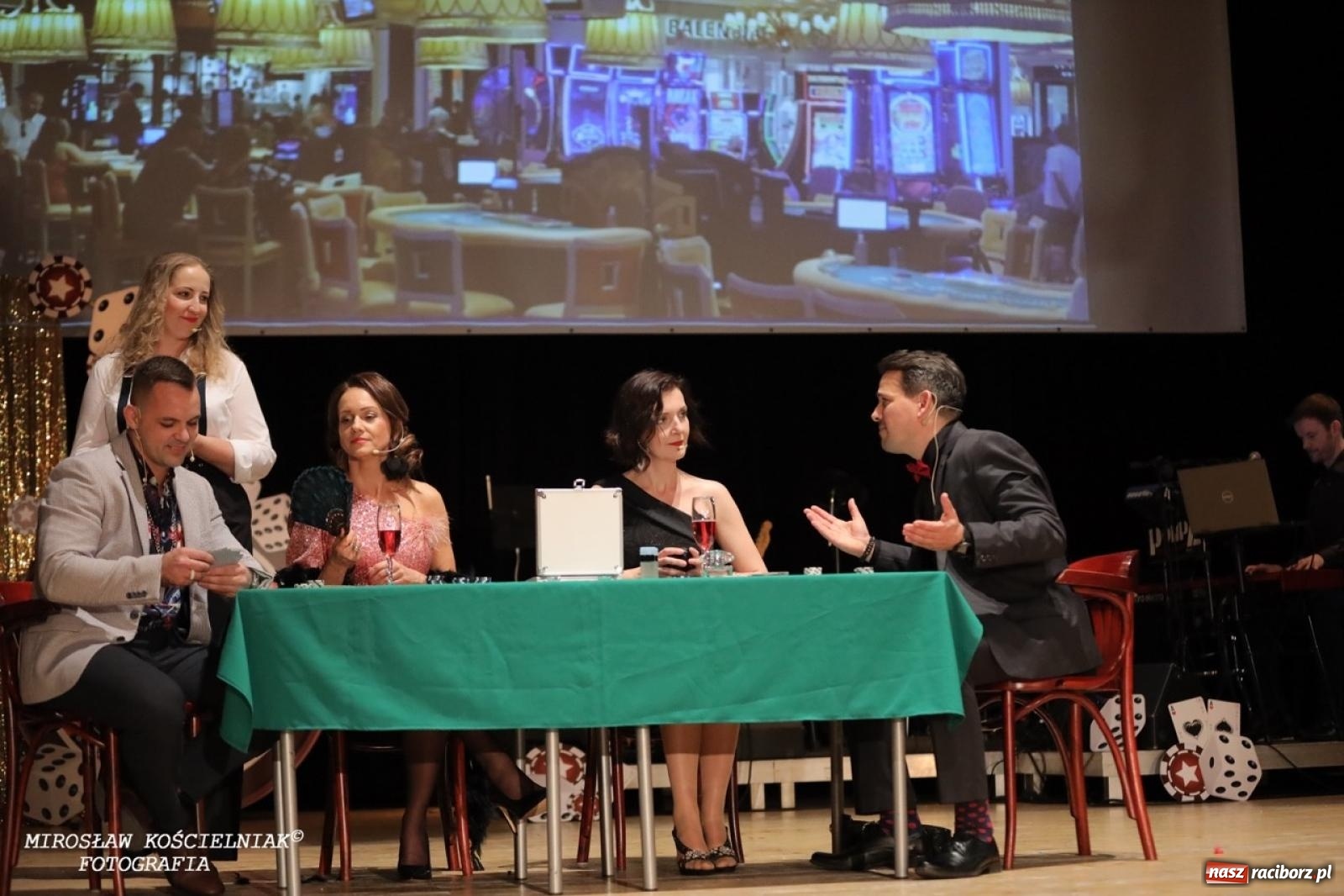 Zdjęcie w galerii na portalu naszraciborz.pl: Kłótnia przy stole, czyli włodarze Raciborza w kasynie [FOTO i WIDEO] wiadomości z regionu