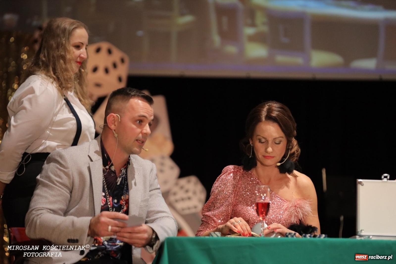 Zdjęcie w galerii na portalu naszraciborz.pl: Kłótnia przy stole, czyli włodarze Raciborza w kasynie [FOTO i WIDEO] wiadomości z regionu