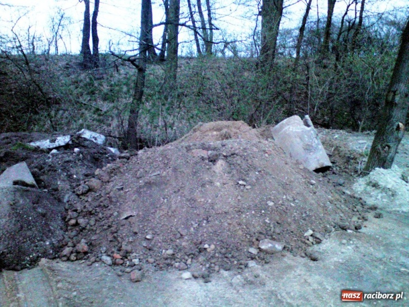 Zdjęcie w galerii na portalu naszraciborz.pl: Remontują, ale i kamuflują... wiadomości z regionu