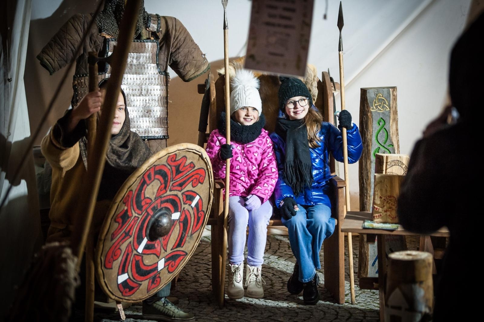 Zdjęcie w galerii na portalu naszraciborz.pl: Sobotni wieczór na jarmarku na Zamku Piastowskim [FOTO i WIDEO, PROGRAM NA NIEDZIELĘ] wiadomości z regionu