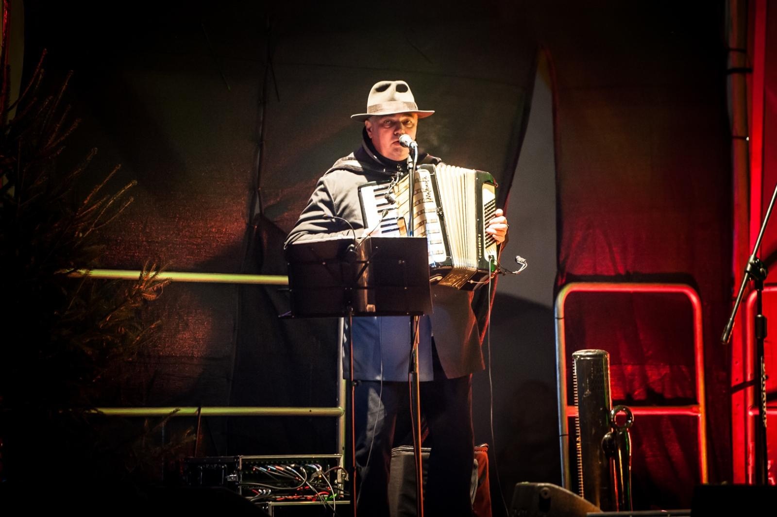 Zdjęcie w galerii na portalu naszraciborz.pl: Sobotni wieczór na jarmarku na Zamku Piastowskim [FOTO i WIDEO, PROGRAM NA NIEDZIELĘ] wiadomości z regionu